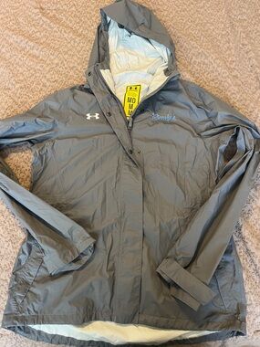 UCLA Bruins x Under Armour UA Stormproof Rain Jacket - Men's MD - Waterproof